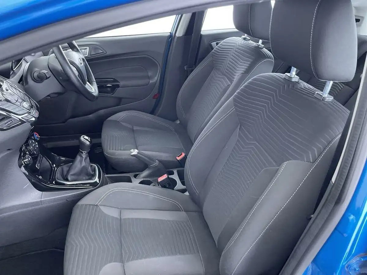 2016-ford-fiesta-10t-zetec-100ps-ecoboost-ss-5d-big-29