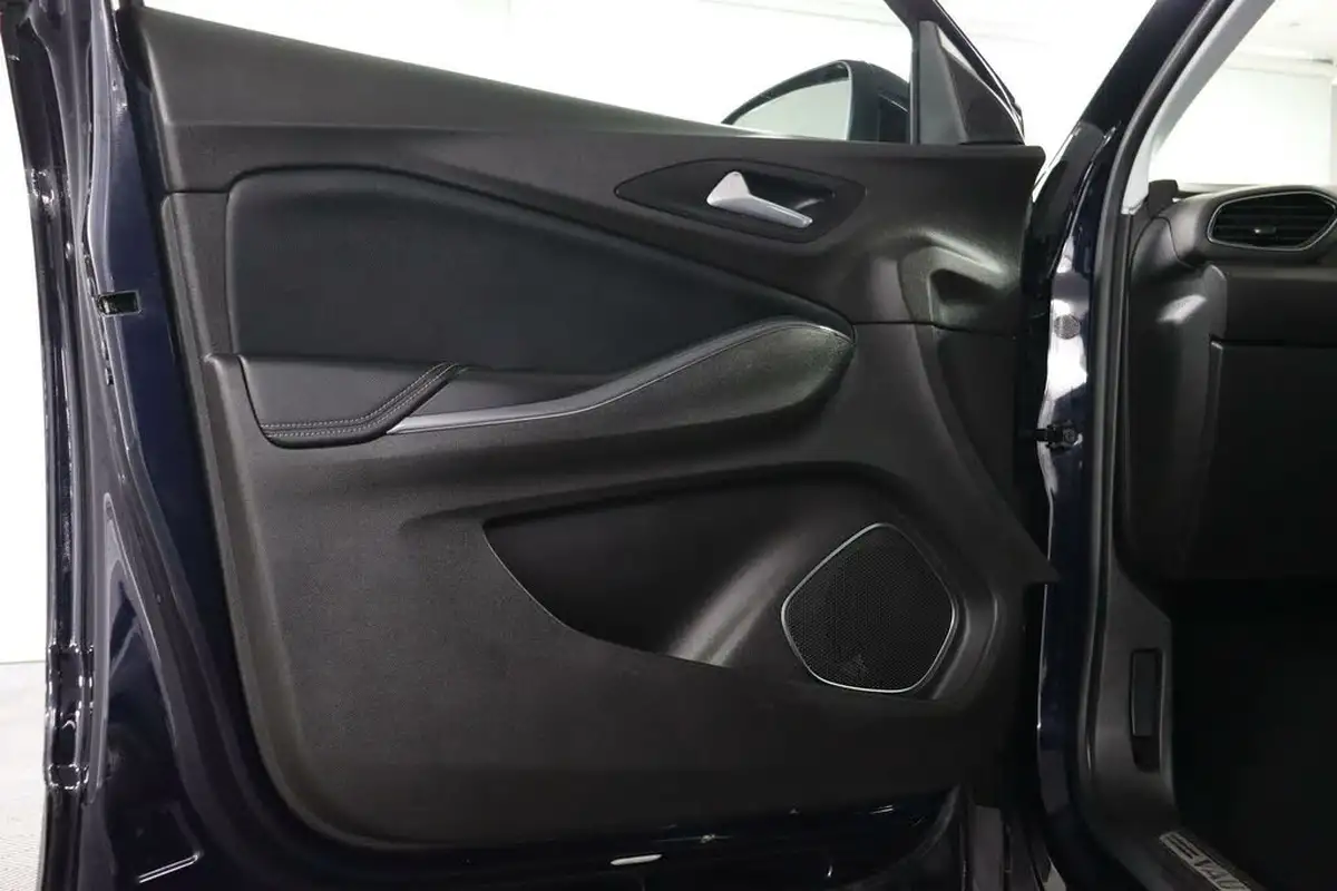 2019-vauxhall-grandland-x-12-tech-line-nav-big-39