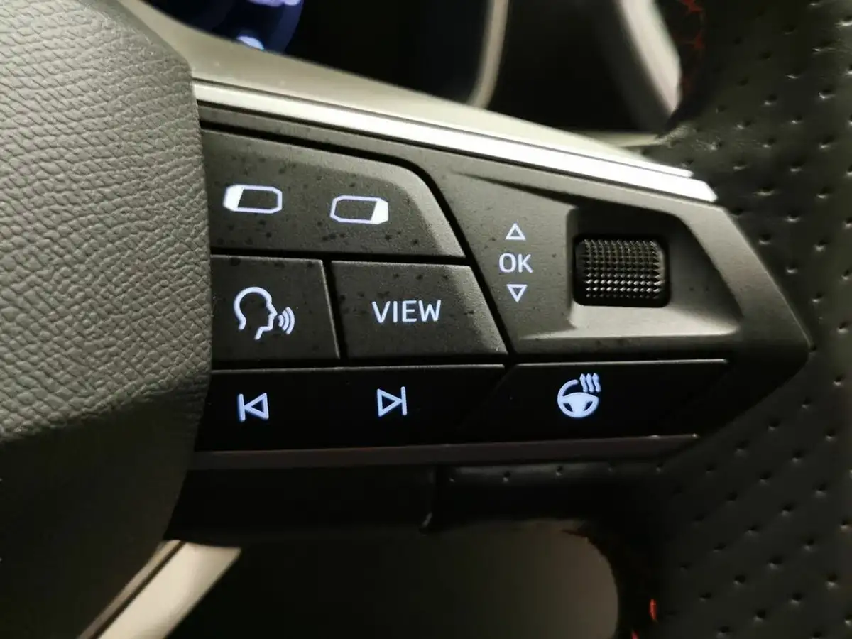 2023-seat-leon-big-18