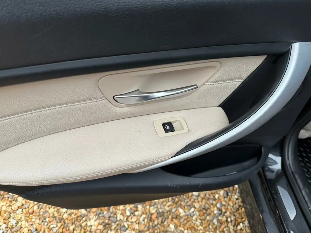 2014-bmw-3-series-30td-335d-xdrive-m-sport-touring-5d-big-33
