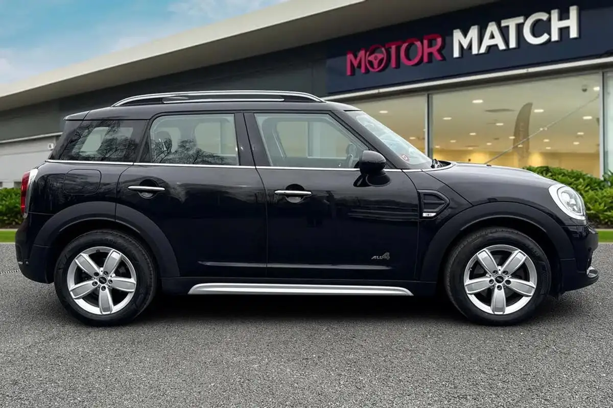 2018-mini-countryman-15-cooper-ss-all4-auto-big-2