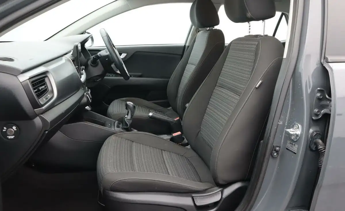 2021-kia-stonic-10-t-gdi-2-99bhp-big-14