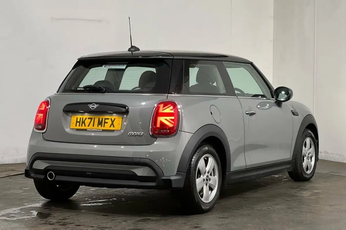 2021-mini-cooper-15-cooper-classic-hatchback-3d-big-22