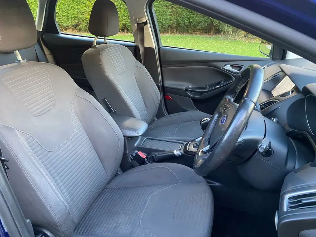 2018-ford-focus-10t-titanium-125ps-estate-big-13