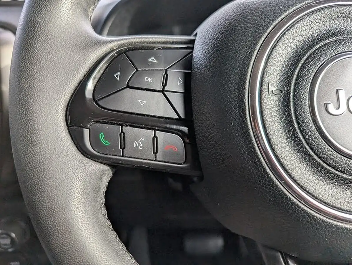 2021-jeep-renegade-13-gse-night-eagle-big-24