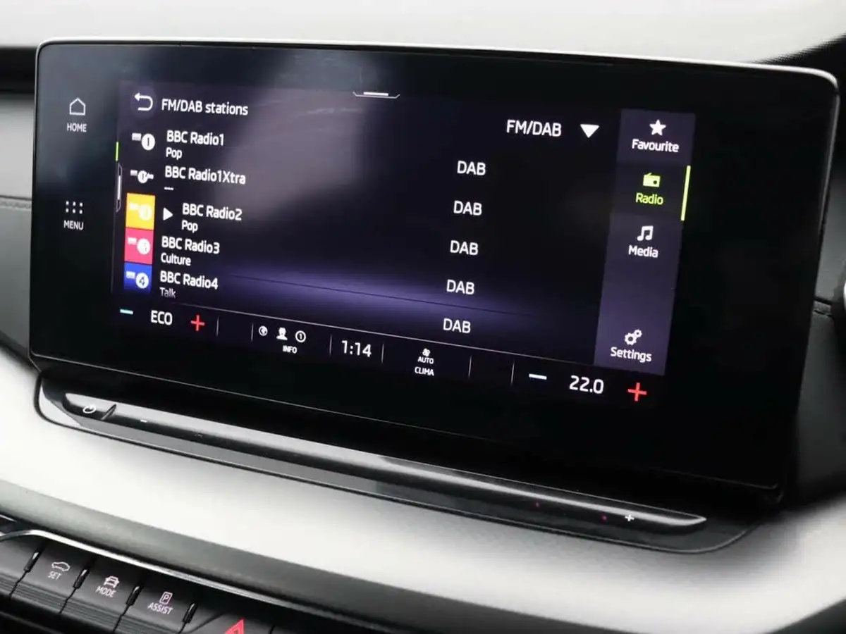 2021-skoda-octavia-14-tsi-se-technology-estate-big-34