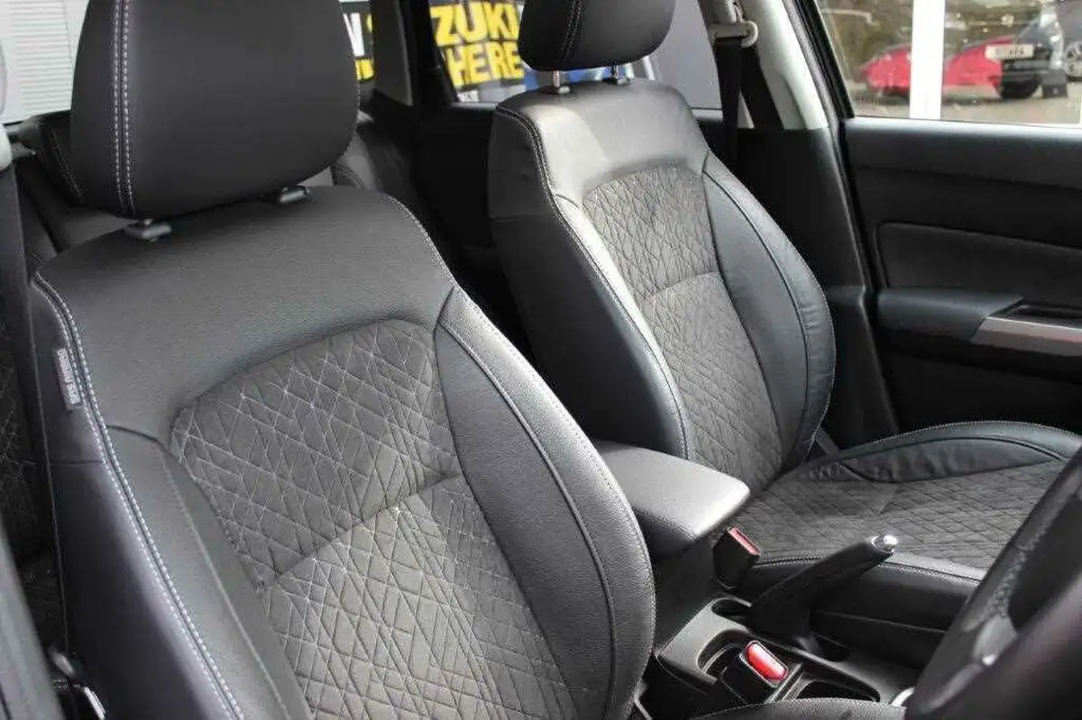 2023-suzuki-vitara-14-boosterjet-sz5-big-24