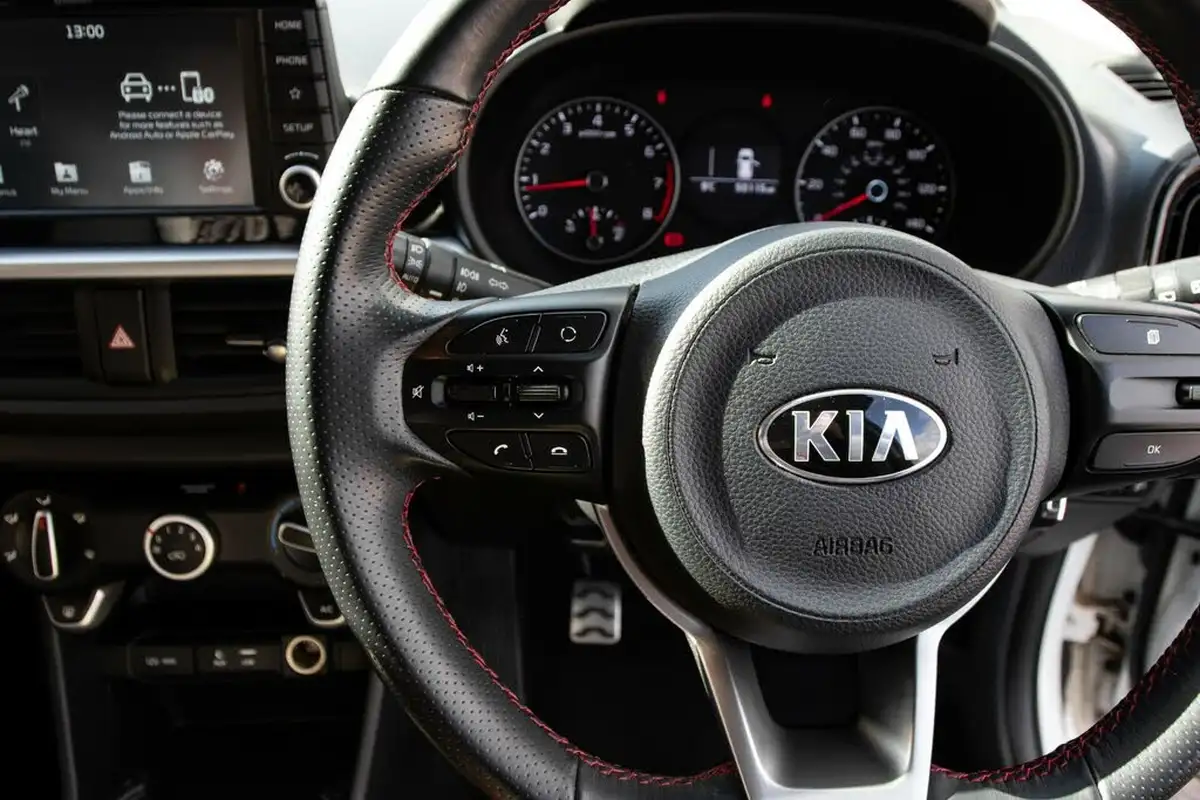 2019-kia-picanto-125-gt-line-big-18