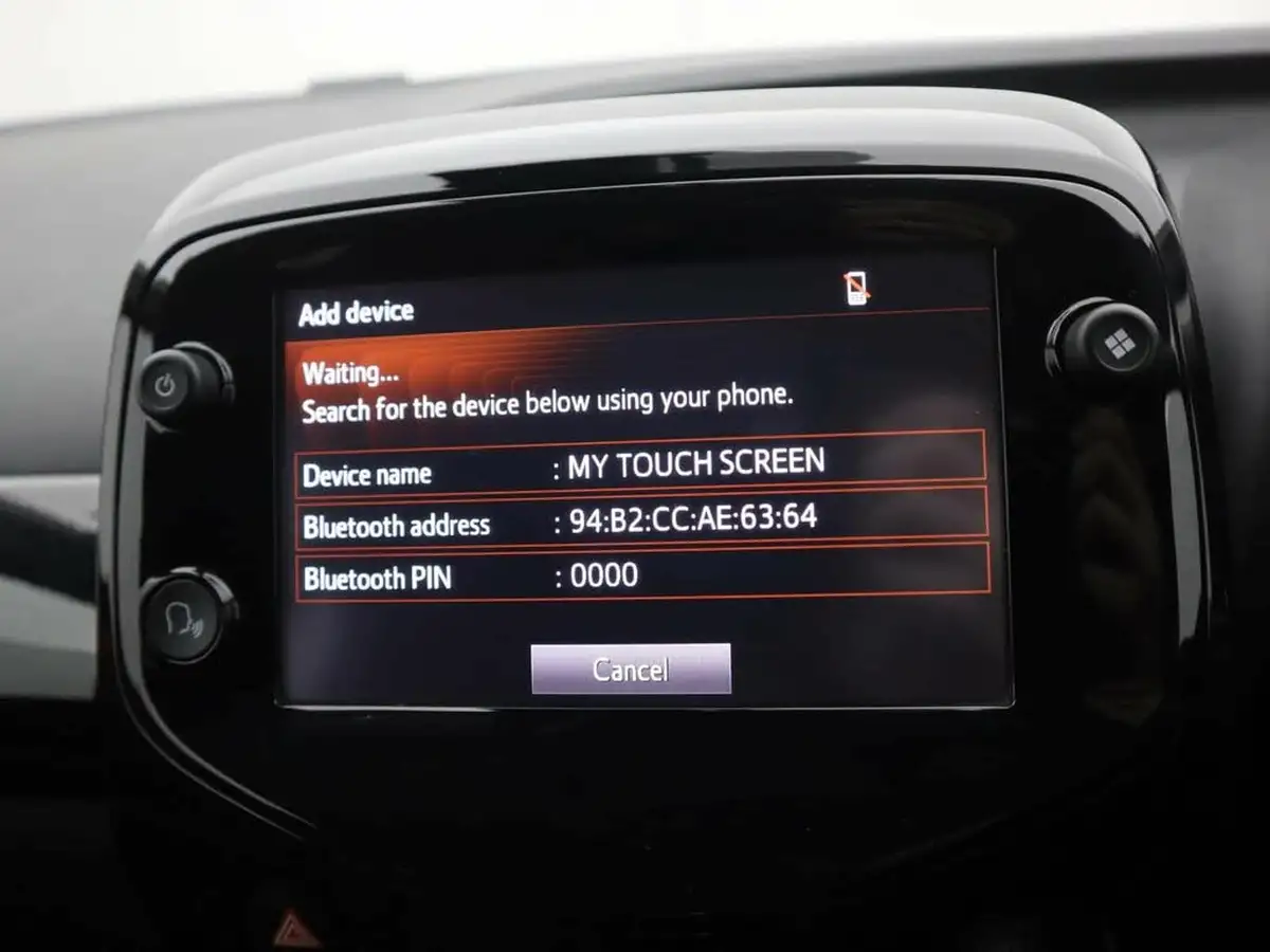 2020-toyota-aygo-10-vvt-i-x-clusiv-blackred-bi-tone-tss-x-shift-big-12