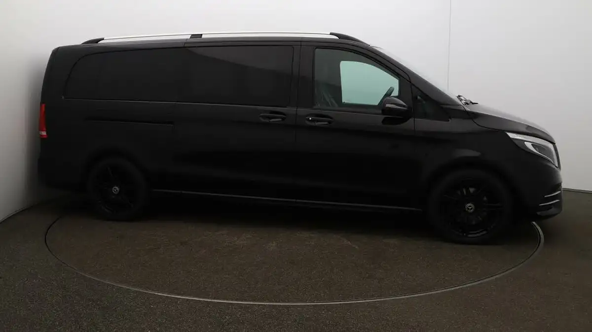 2020-mercedes-benz-v-class-big-40