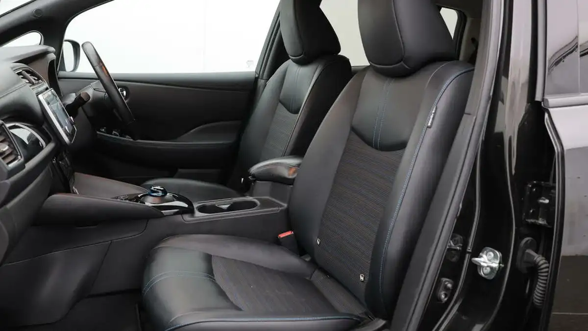 2021-nissan-leaf-e-10-40kwh-big-14