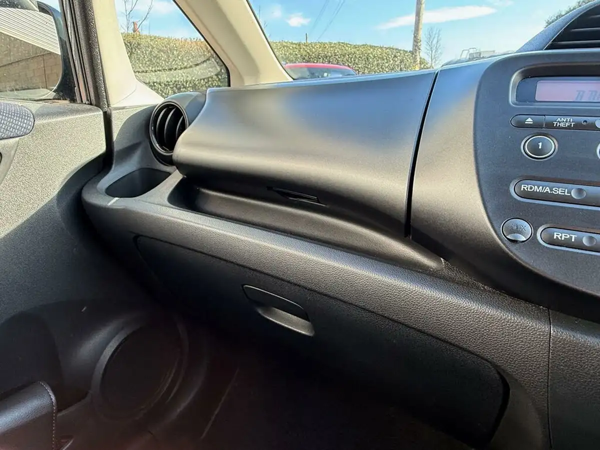 2013-honda-jazz-12-s-big-62