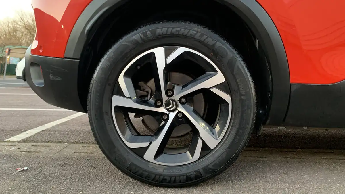 2019-citroen-c5-aircross-16-puretech-flair-big-15