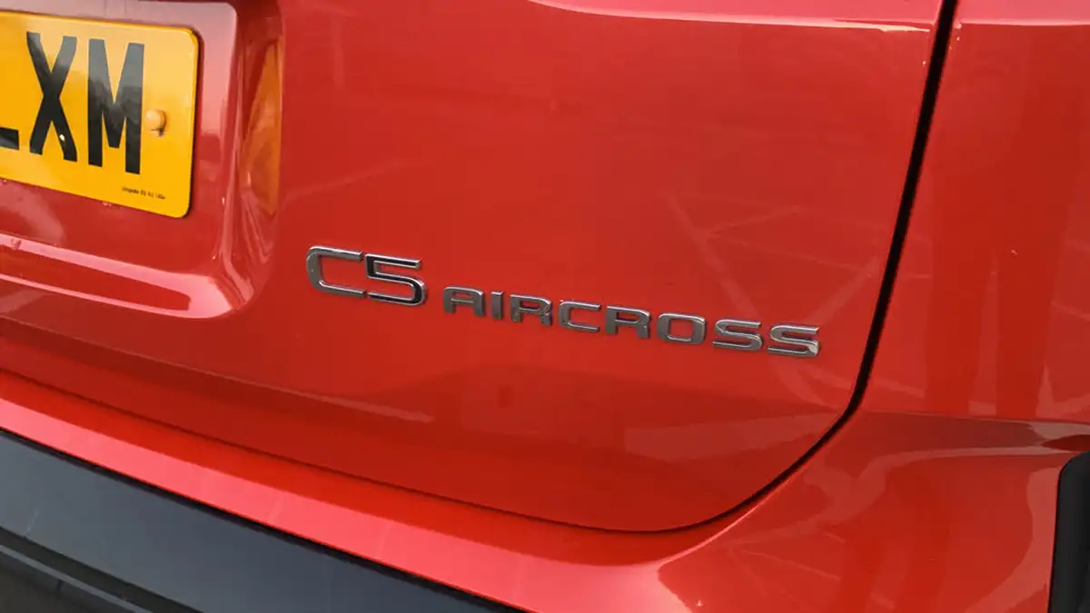 2019-citroen-c5-aircross-16-puretech-flair-big-43