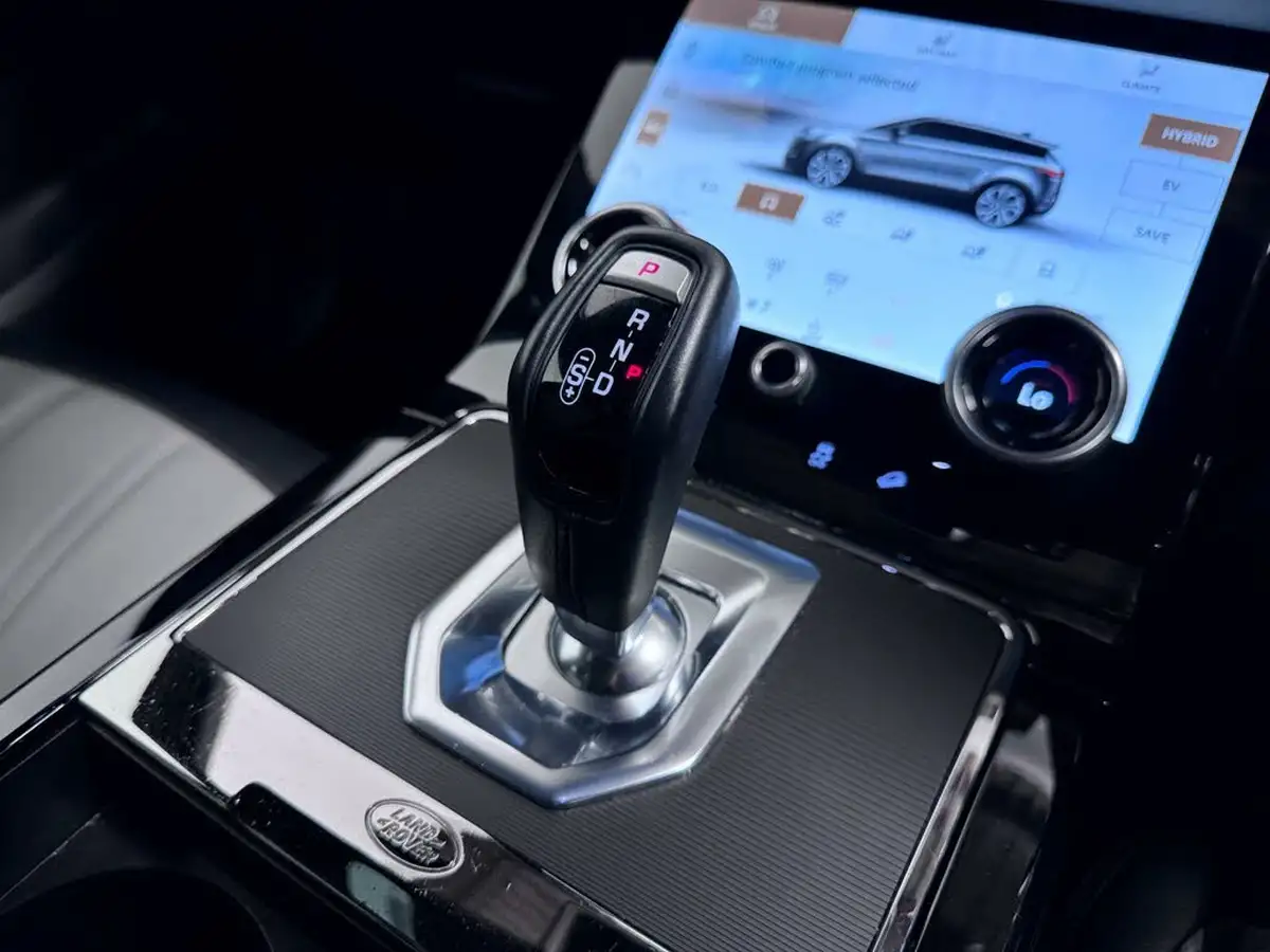 2021-land-rover-range-rover-evoque-15-p300e-r-dynamic-se-big-36