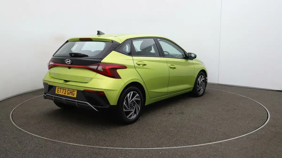 2024-hyundai-i20-10-t-gdi-advance-big-53