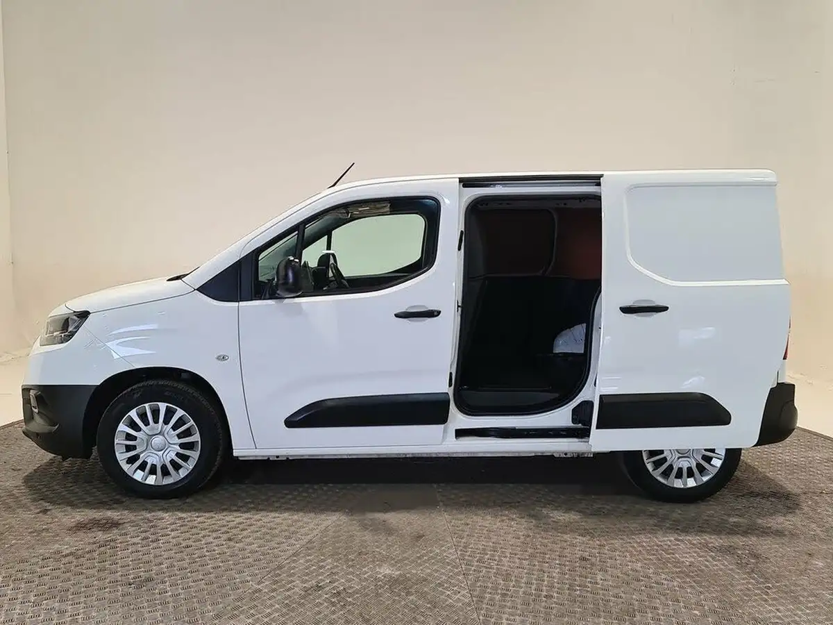 2021-toyota-proace-city-15d-icon-100hpeu6dt-e-l1-big-25