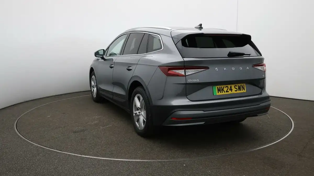 2023-skoda-enyaq-e-85-edition-station-wagon-big-54