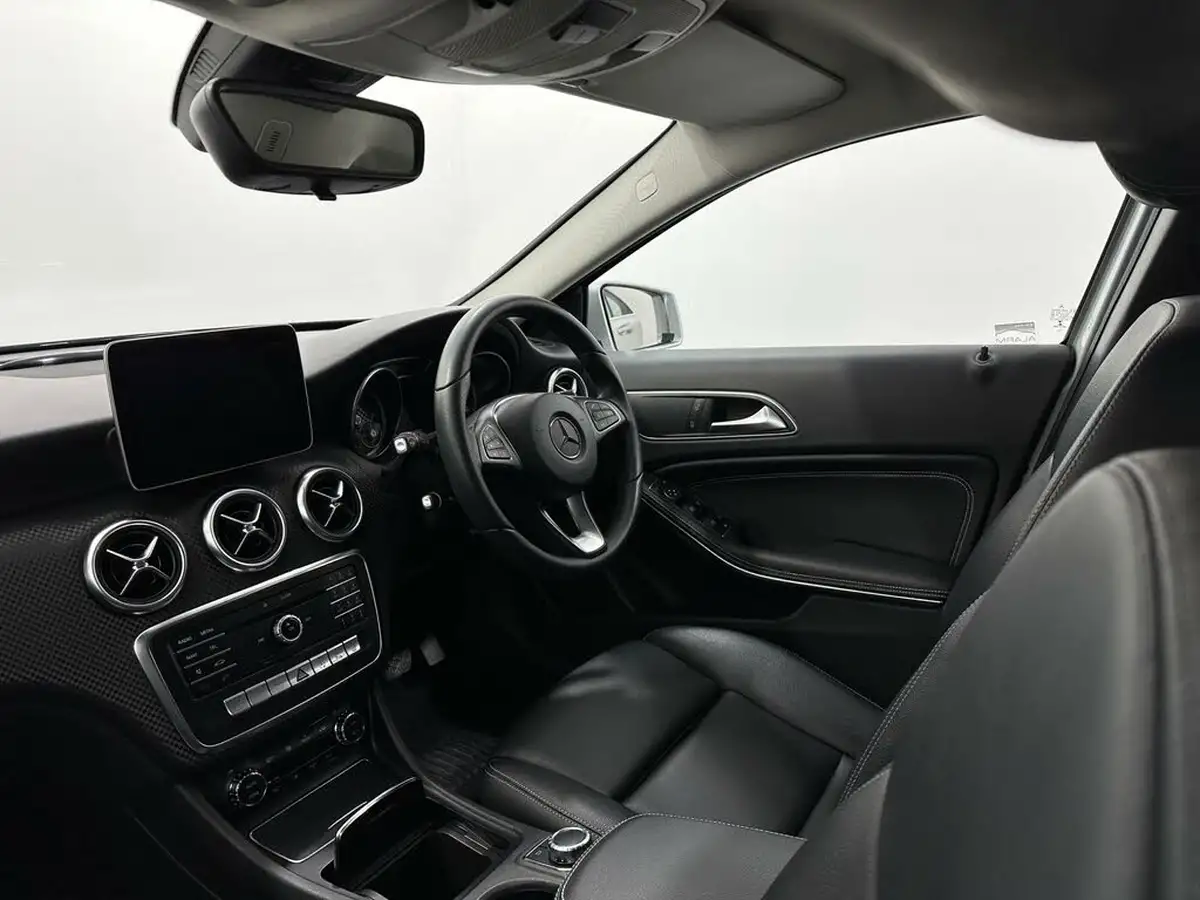 2016-mercedes-benz-a-class-15d-a180d-sport-executivess-7g-dct-big-29