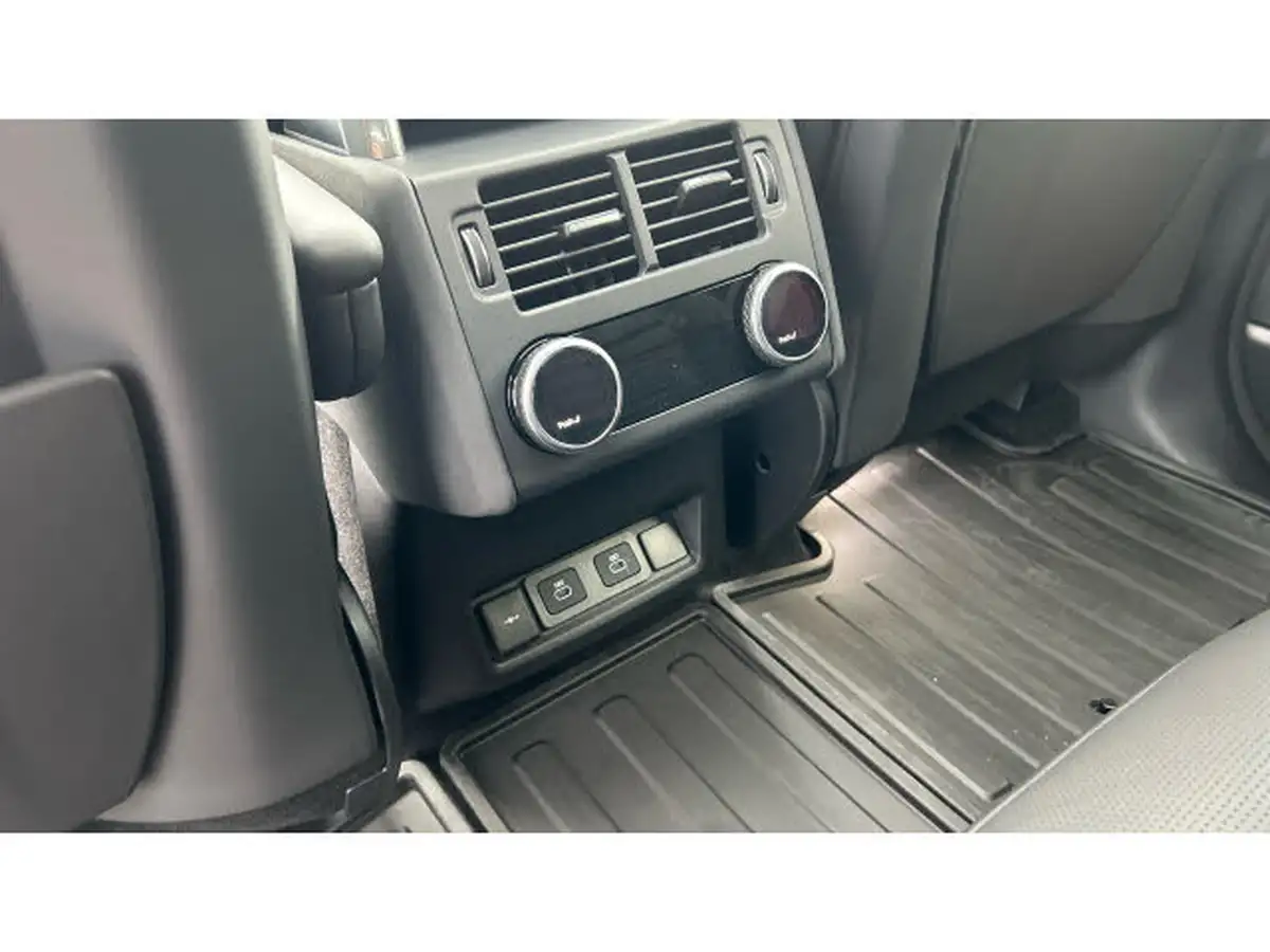 2024-land-rover-discovery-30-d350-dynamic-hse-big-32