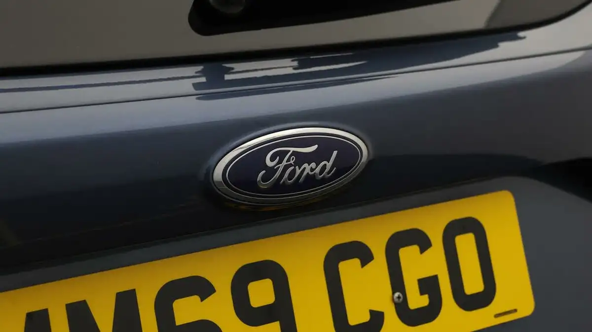 2019-ford-kuga-20tdci-st-line-150ps-ss-big-19