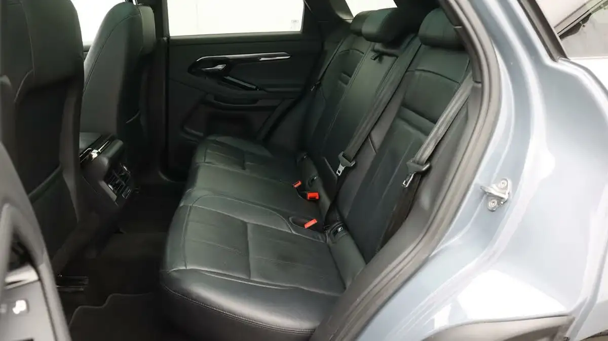 2021-land-rover-range-rover-evoque-20-d165-r-dynamic-se-big-16