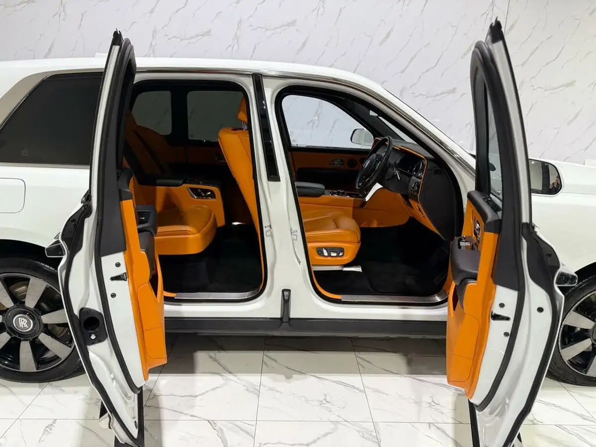 2023-rolls-royce-cullinan-675-big-61