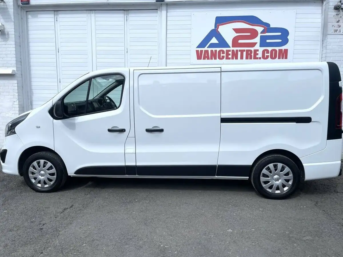 2018-vauxhall-vivaro-16cdti-sportive-2900-l2h1-120pseu6-panel-big-4