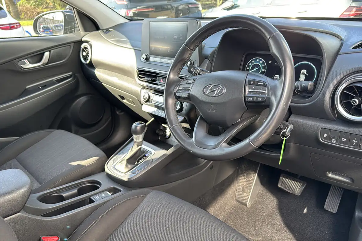 2021-hyundai-kona-16-gdi-se-connect-big-8