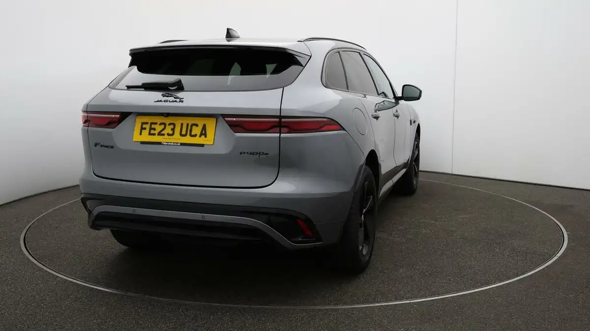 2023-jaguar-f-pace-20-p250-r-dynamic-black-big-52