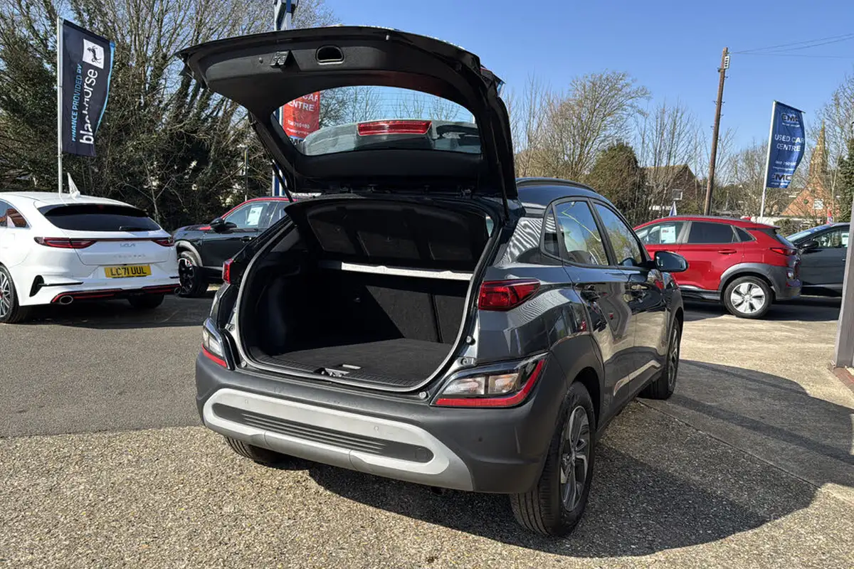 2021-hyundai-kona-16-gdi-se-connect-big-30
