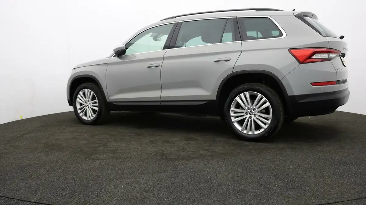 2021-skoda-kodiaq-15-tsi-se-l-dsg-big-64