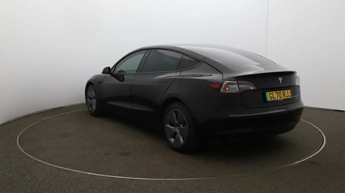 2020-tesla-model-3-e-long-range-big-54