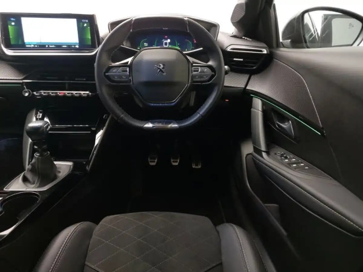 2022-peugeot-208-12-puretech-gt-premium-100bhp-big-6