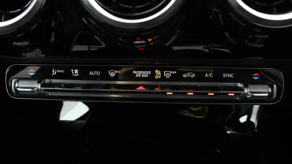 2019-mercedes-benz-a-class-20-a220-amg-line-saloon-4d-4matic-big-11