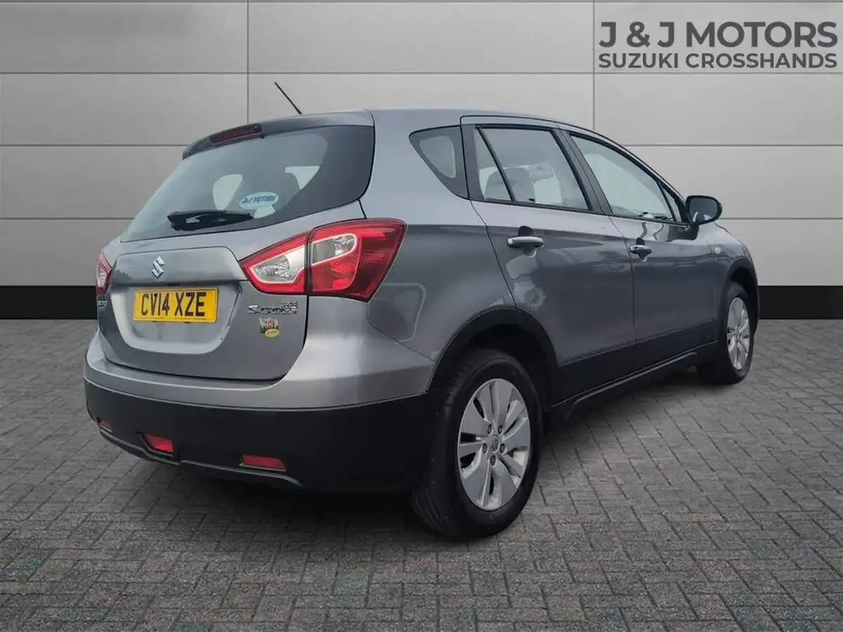 2014-suzuki-s-cross-16-sz3-big-6