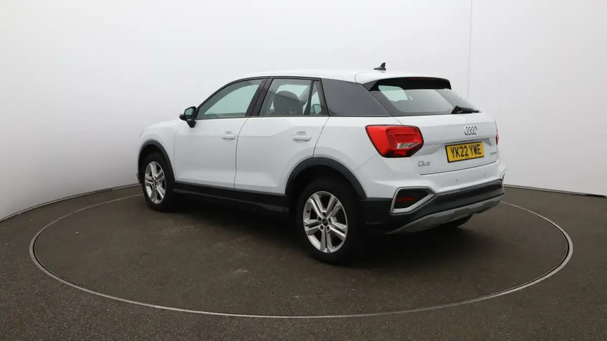 2022-audi-q2-10-30-tfsi-sport-big-5