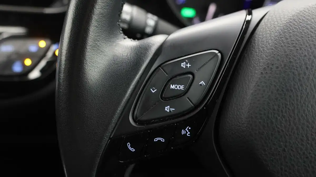 2020-toyota-c-hr-18-vvt-i-design-big-21