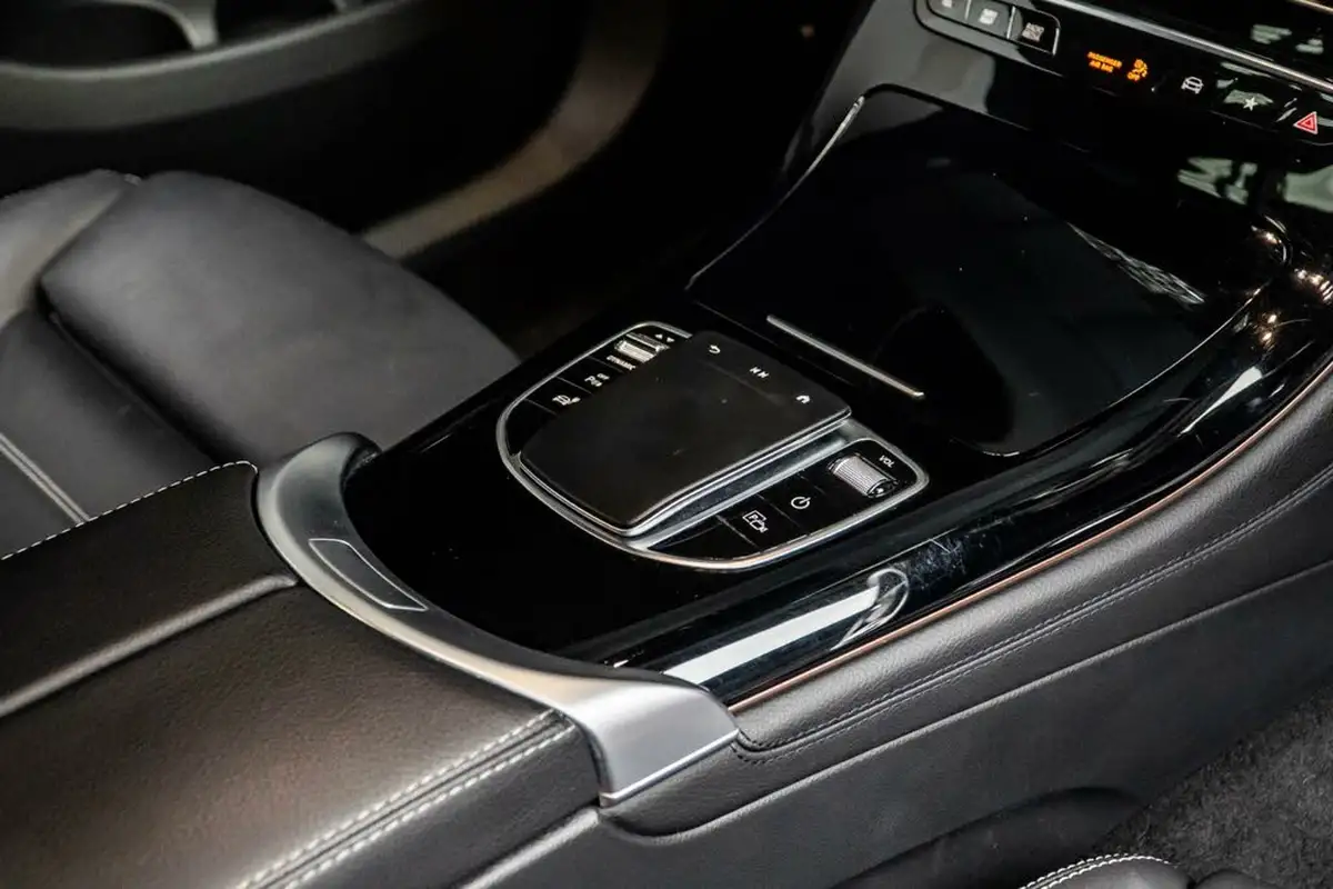 2022-mercedes-benz-eqc-e-eqc-400-amg-line-premium-plus-big-33