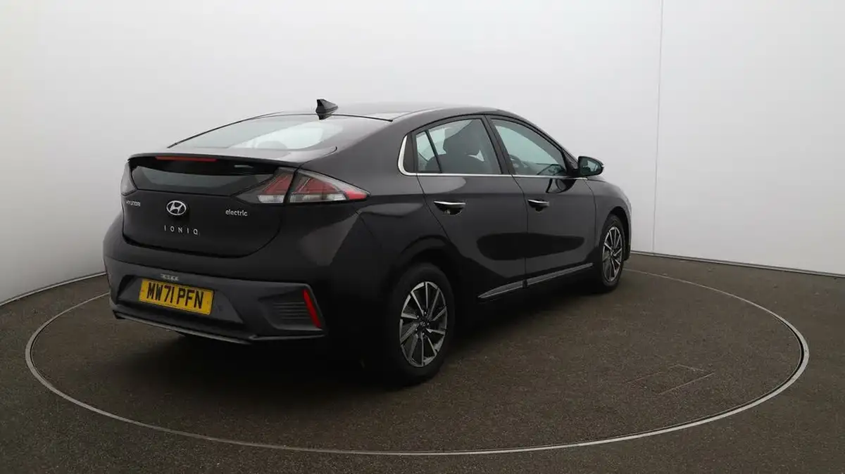 2021-hyundai-ioniq-e-premium-electric-100kw-big-45