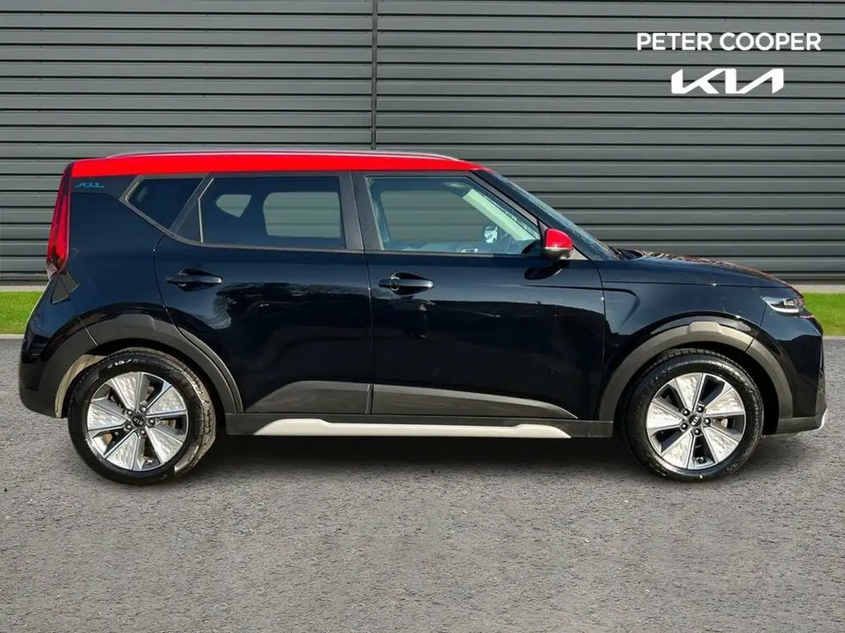 2021-kia-soul-ev-first-edition-big-3