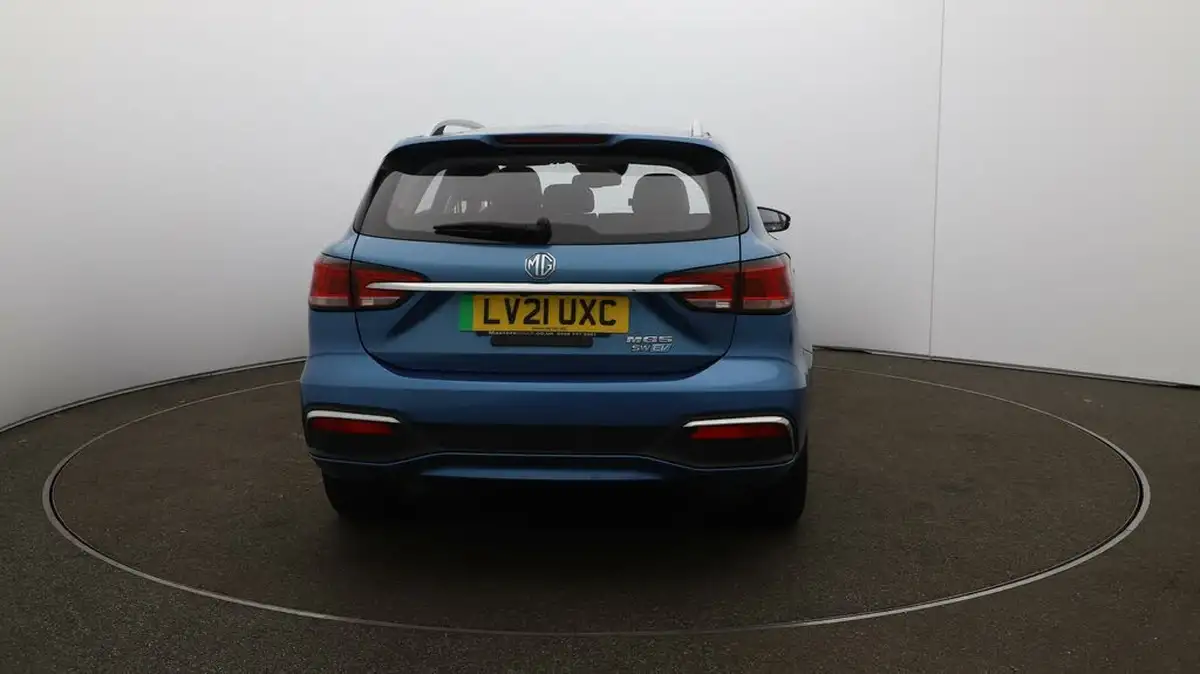 2021-mg-mg5-e-exclusive-ev-big-6