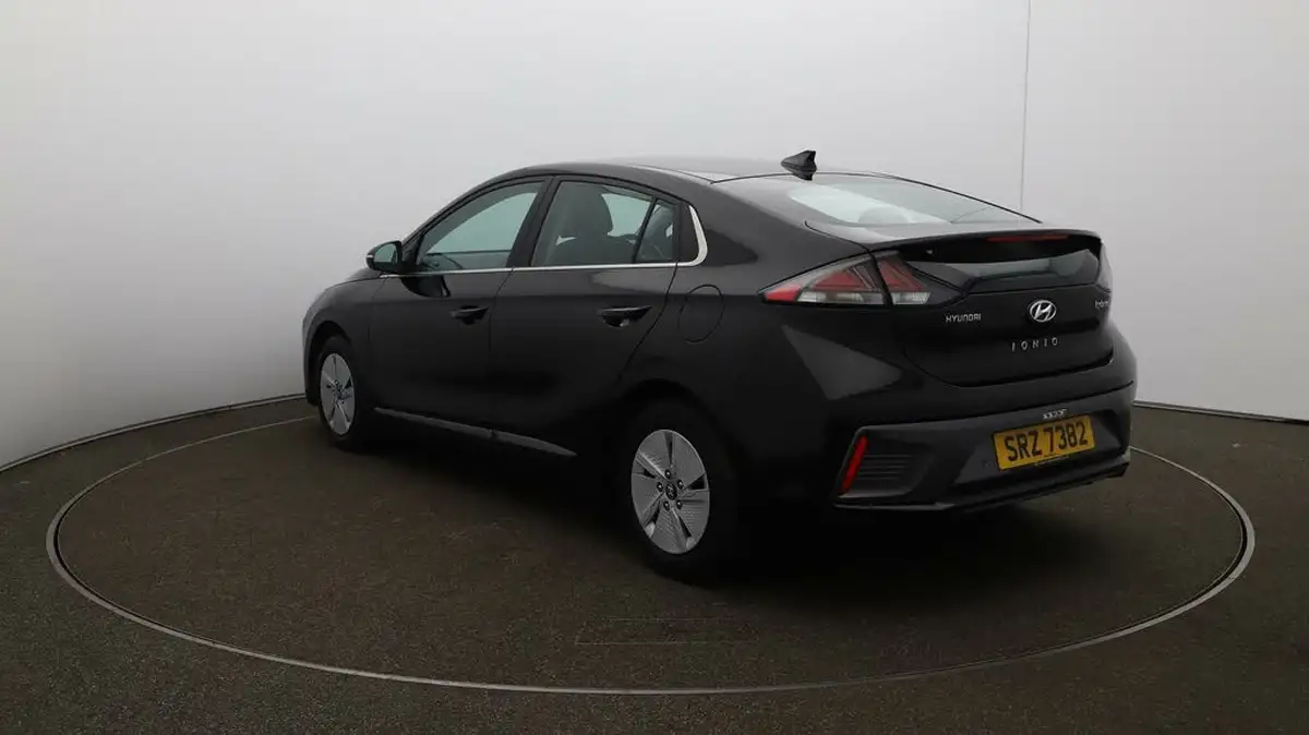 2021-hyundai-ioniq-16-gdi-premium-hybrid-big-54