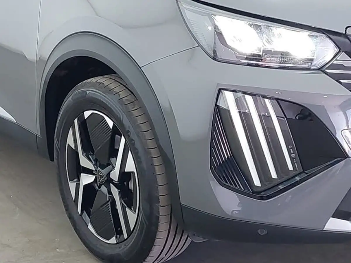 2024-peugeot-2008-suv-12-puretech-allure-130ps-eat8-big-8