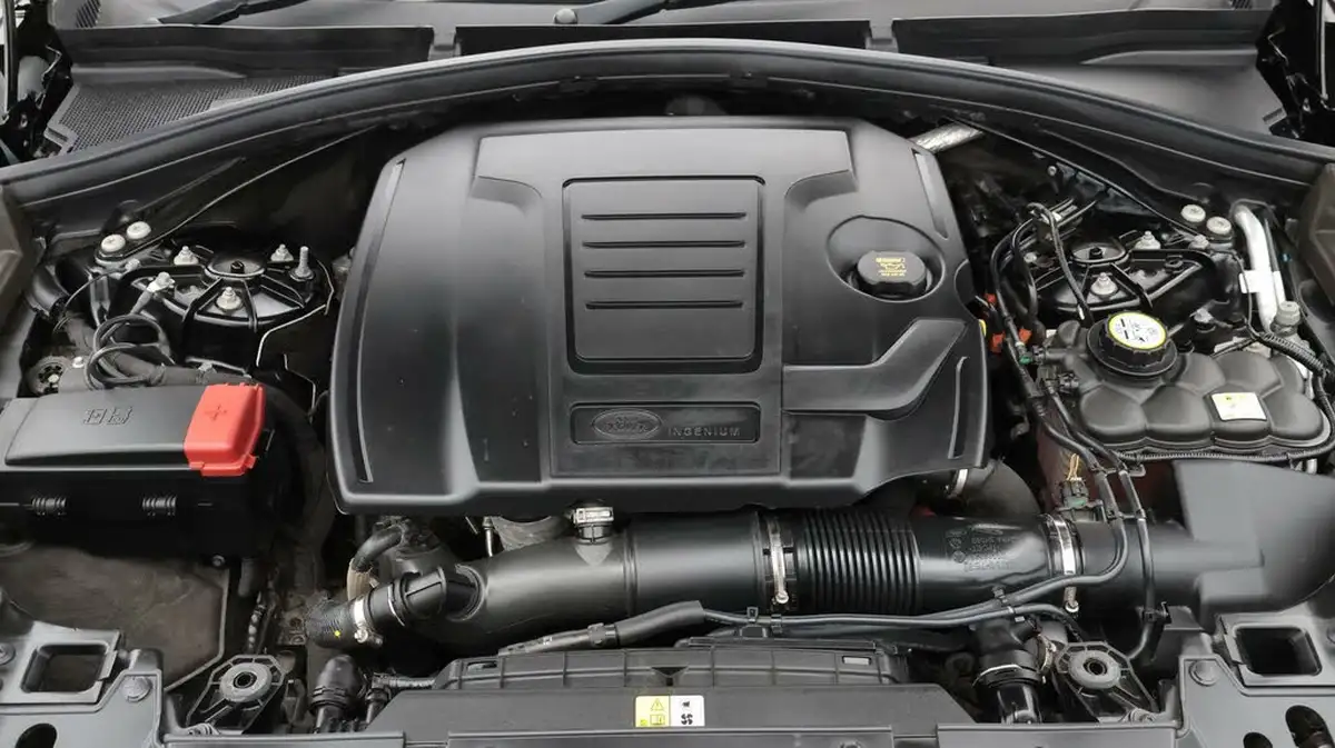 2021-land-rover-range-rover-velar-20-p250-se-big-19