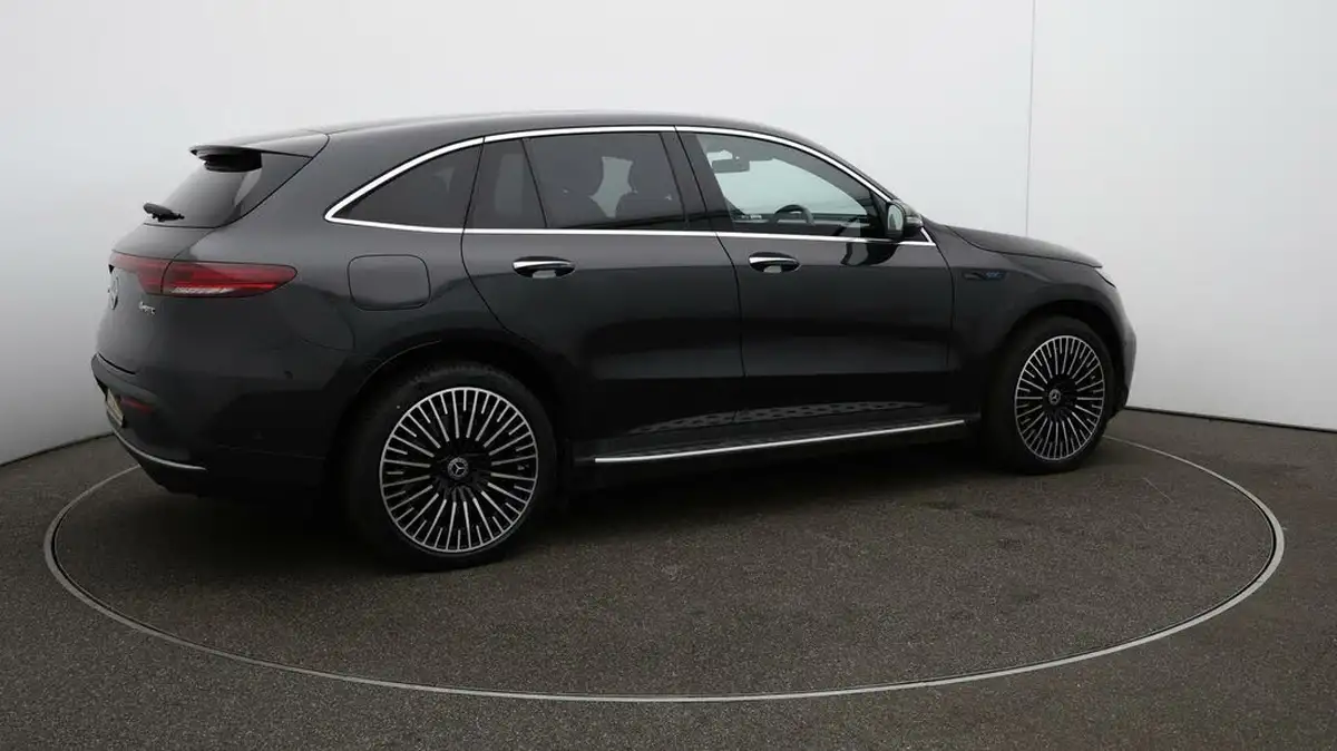 2022-mercedes-benz-eqc-e-eqc-400-amg-line-premium-big-47