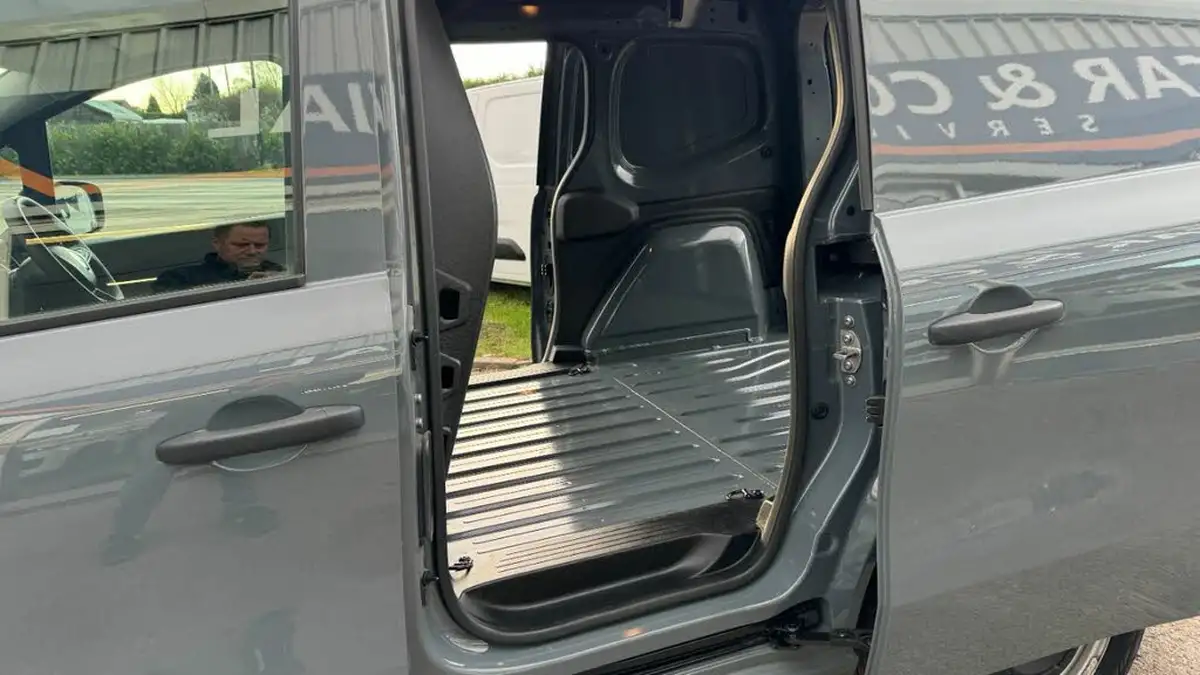 2023-renault-kangoo-15dci-ml19-95-start-big-21