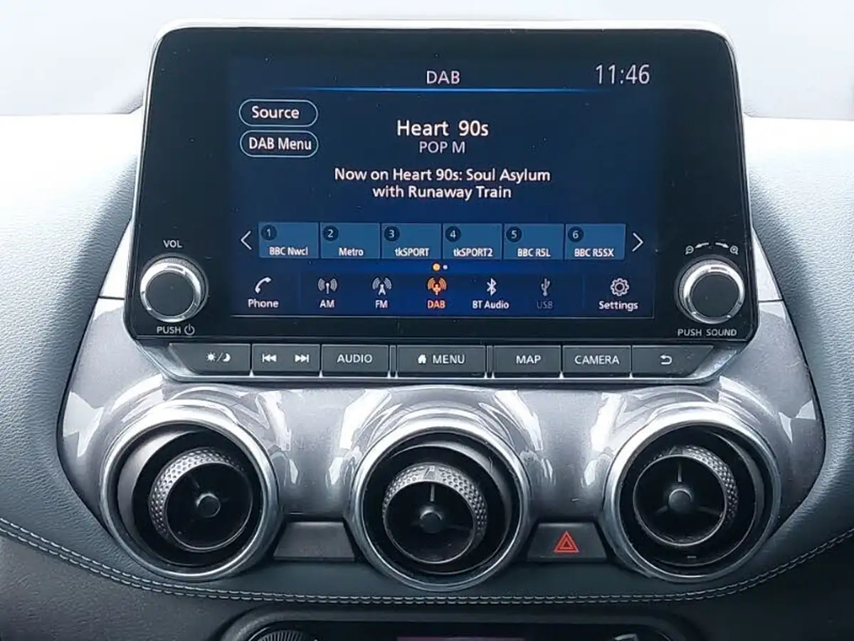 2022-nissan-juke-10-dig-t-n-connecta-big-10