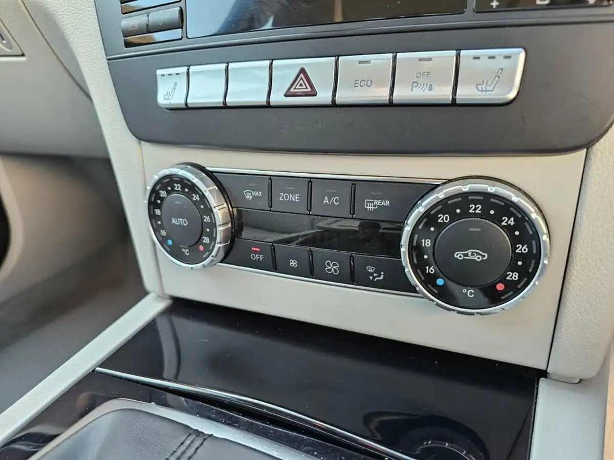 2013-mercedes-benz-c-class-21cdi-c220-cdi-executive-se-170bhp-saloon-4d-7g-tronic-plus-big-19