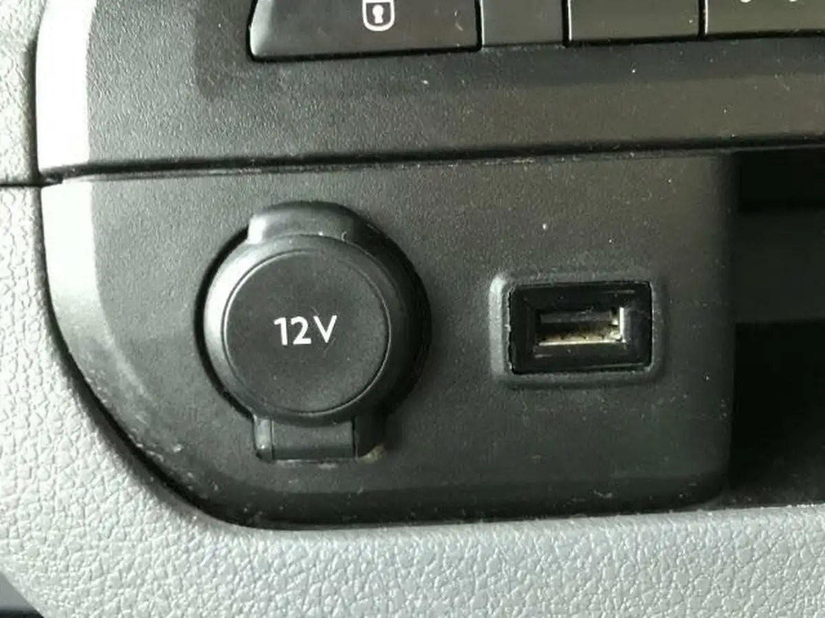 2020-peugeot-expert-20-bluehdi-professional-long-1400-20-bluehdi-eu6dt-panel-big-26